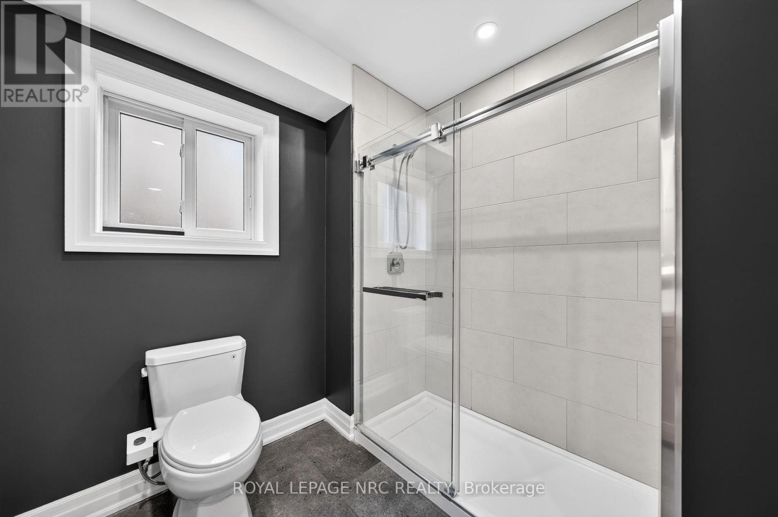 3843 Weinbrenner Road, Niagara Falls, Ontario  L2G 7Y1 - Photo 37 - X13562158
