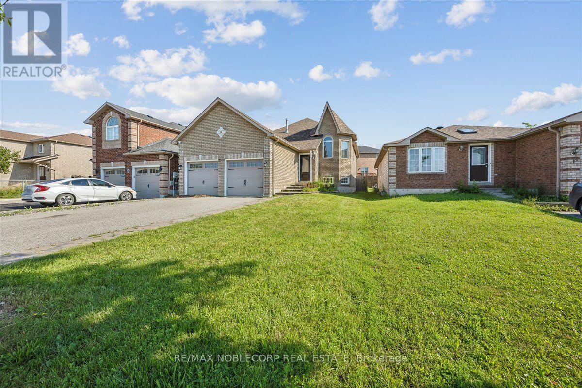 MAIN - 210 DUNSMORE LANE, Barrie (Georgian Drive)