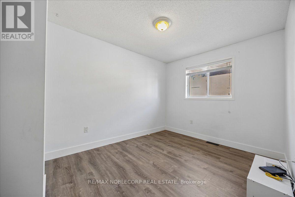Main - 210 Dunsmore Lane, Barrie, Ontario L4M 6Z8 - Photo 12 - S13561962