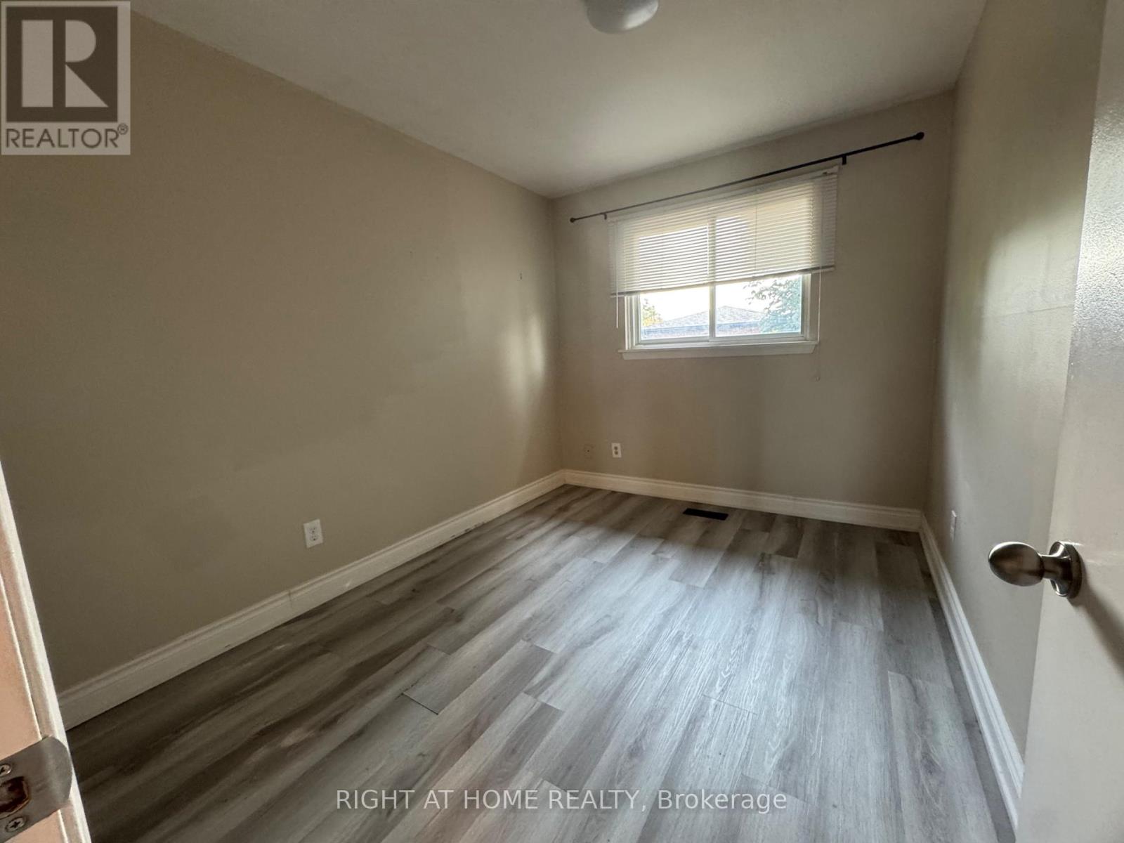 1358 Tremblay Street, Oshawa, Ontario  L1J 3X5 - Photo 45 - E13558162