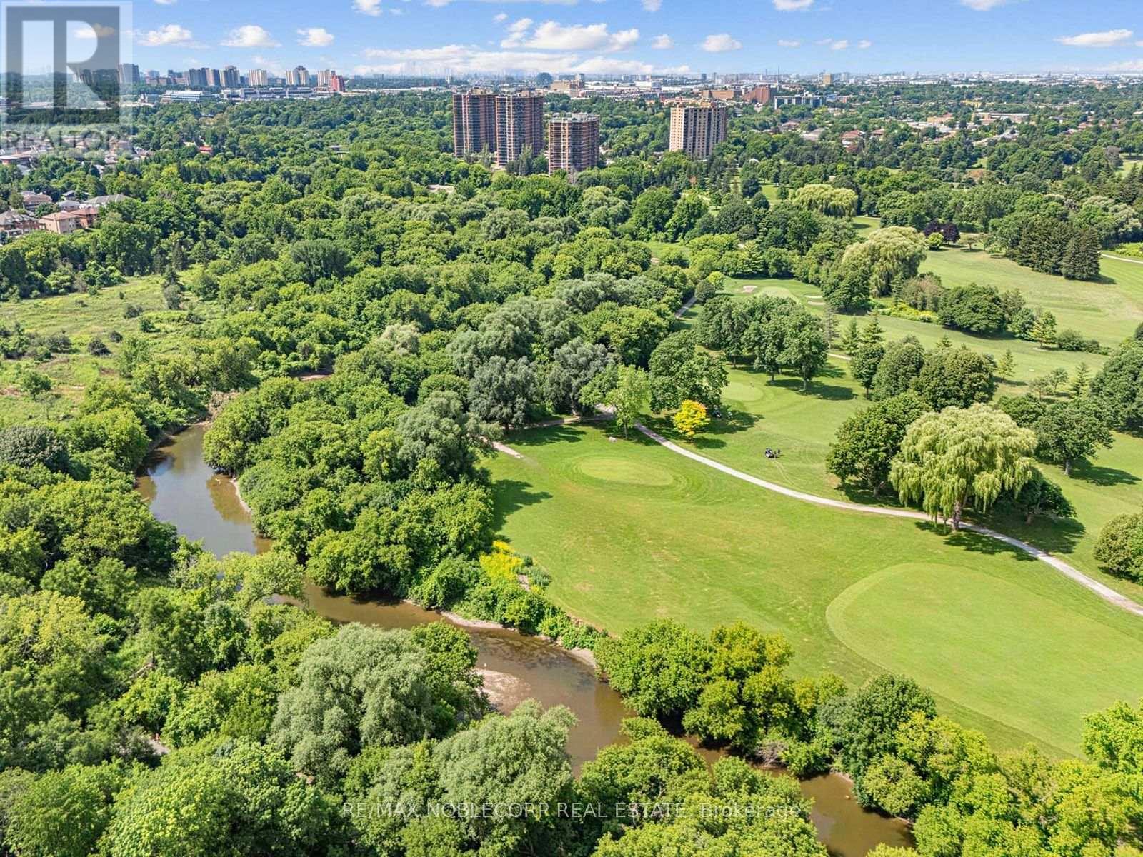 12 GEORGE MCKENZIE COURT, Toronto (Humberlea-Pelmo Park)
