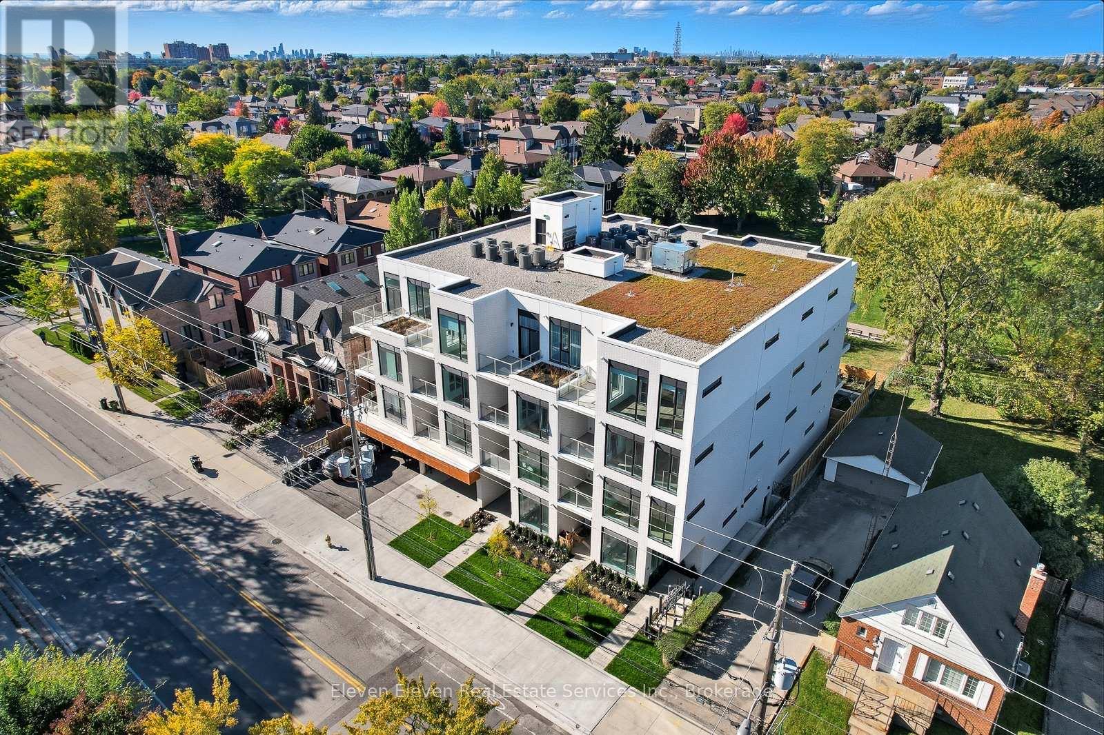 404 - 722 Marlee Avenue, Toronto, Ontario  M6B 3J7 - Photo 3 - W13561996