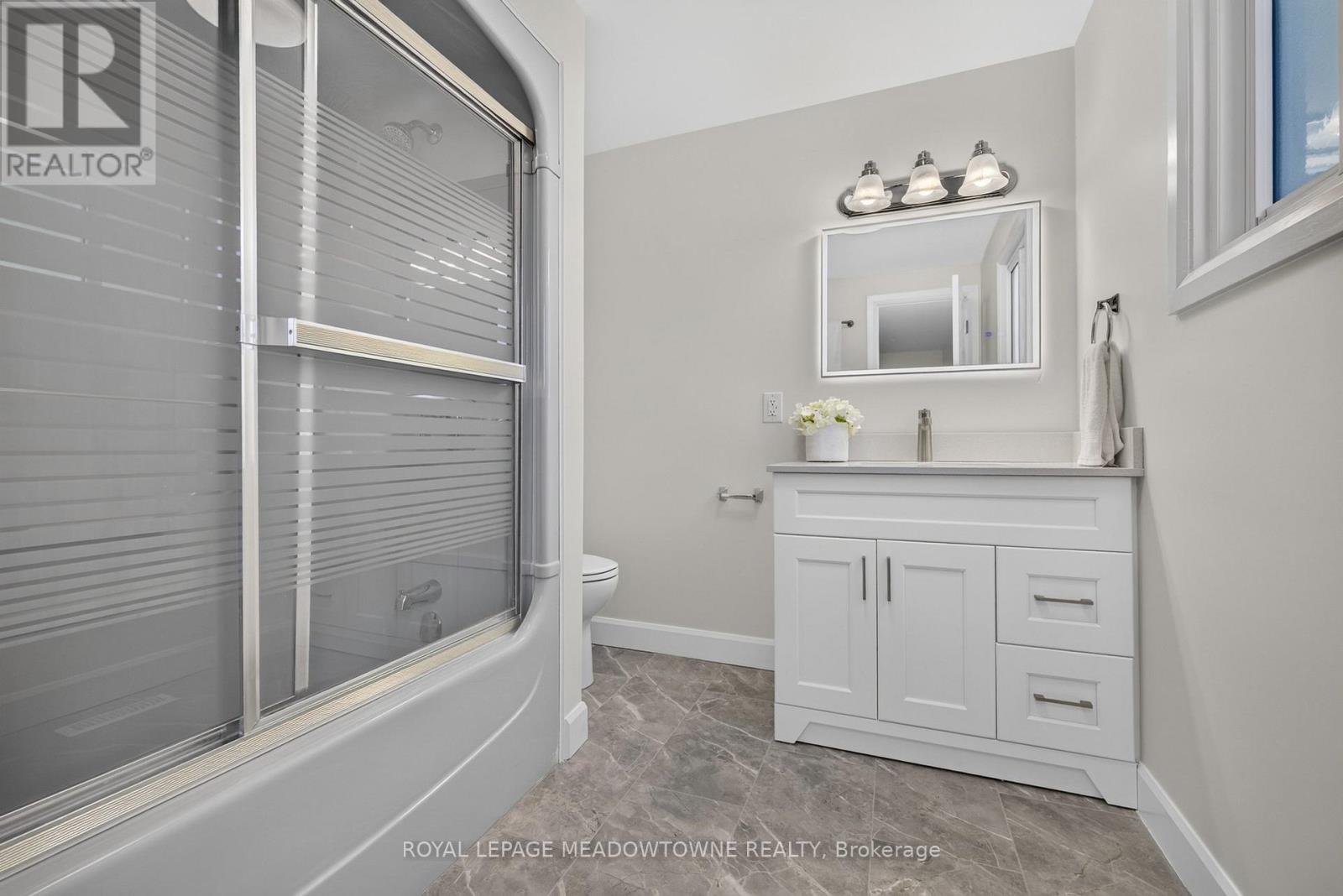 377 Delrex Boulevard, Halton Hills, Ontario  L7G 4H6 - Photo 18 - W13562020