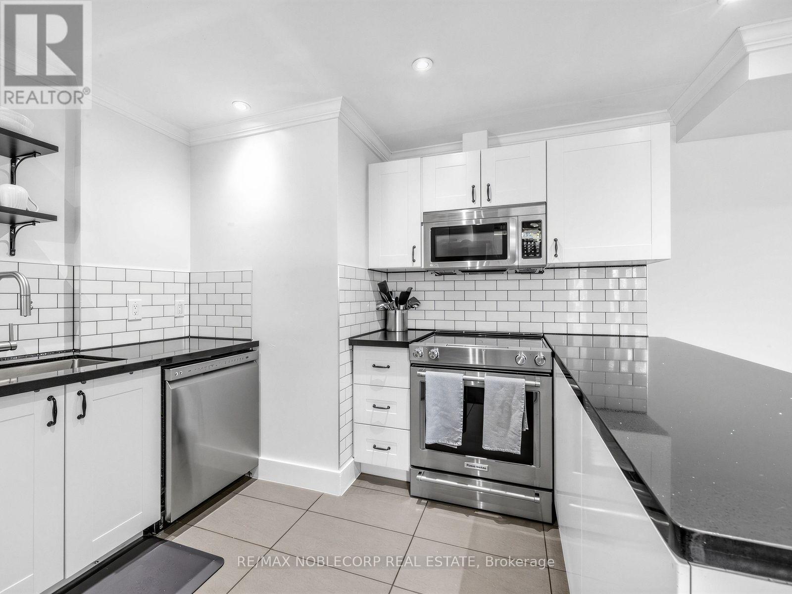12 George Mckenzie Court, Toronto, Ontario  M9M 0E1 - Photo 12 - W13562062