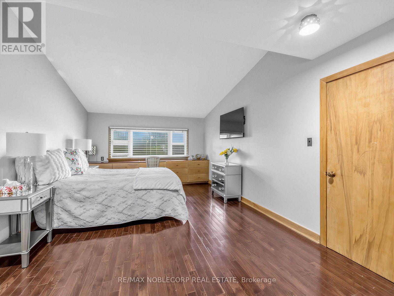 12 George Mckenzie Court, Toronto, Ontario  M9M 0E1 - Photo 41 - W13562062