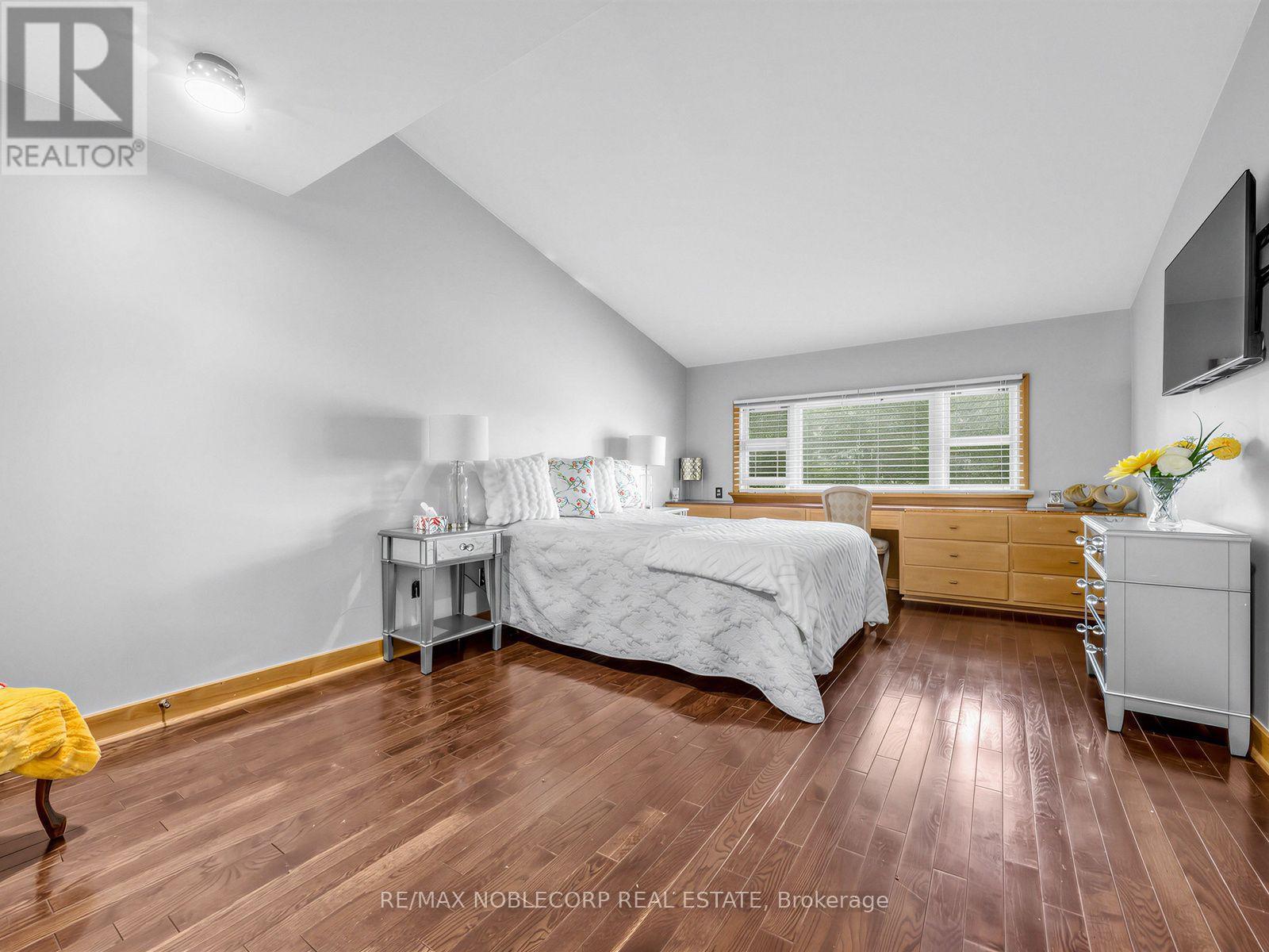 12 George Mckenzie Court, Toronto, Ontario  M9M 0E1 - Photo 42 - W13562062