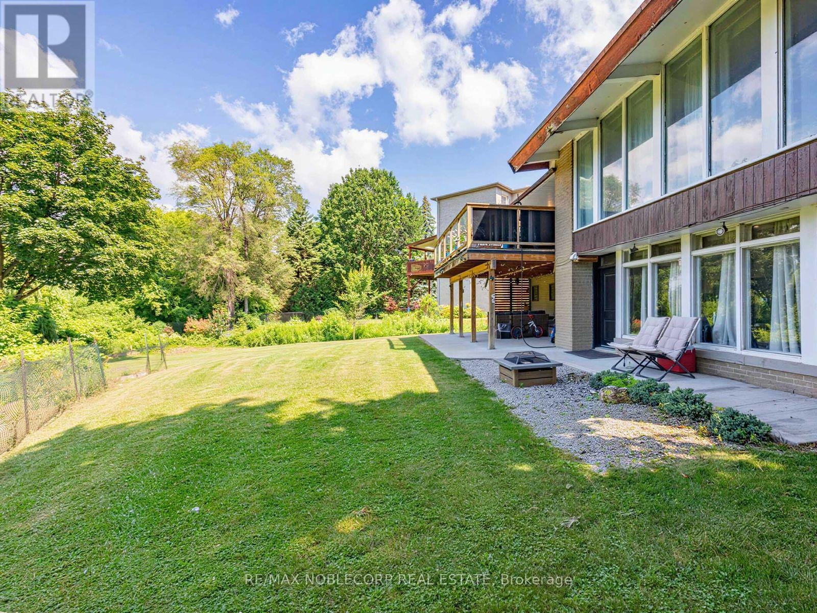 12 George Mckenzie Court, Toronto, Ontario  M9M 0E1 - Photo 48 - W13562062