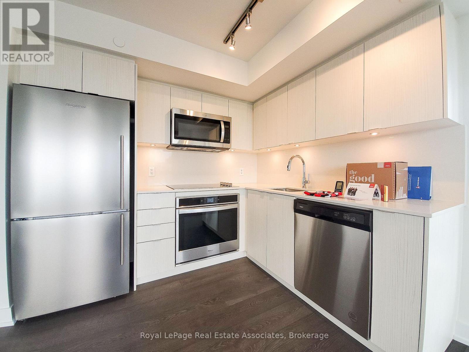 1528 - 5 Mabelle Avenue, Toronto, Ontario  M9A 0C8 - Photo 2 - W13562130