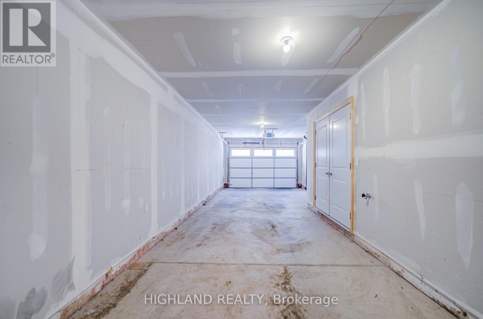 22 - 270 Melody Common, Oakville, Ontario  L6H 8A5 - Photo 7 - W13562156