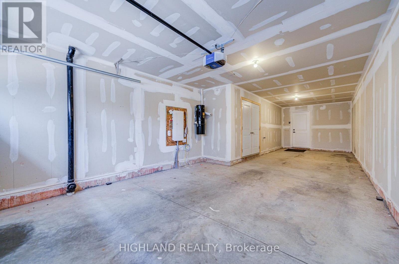 22 - 270 Melody Common, Oakville, Ontario  L6H 8A5 - Photo 8 - W13562156