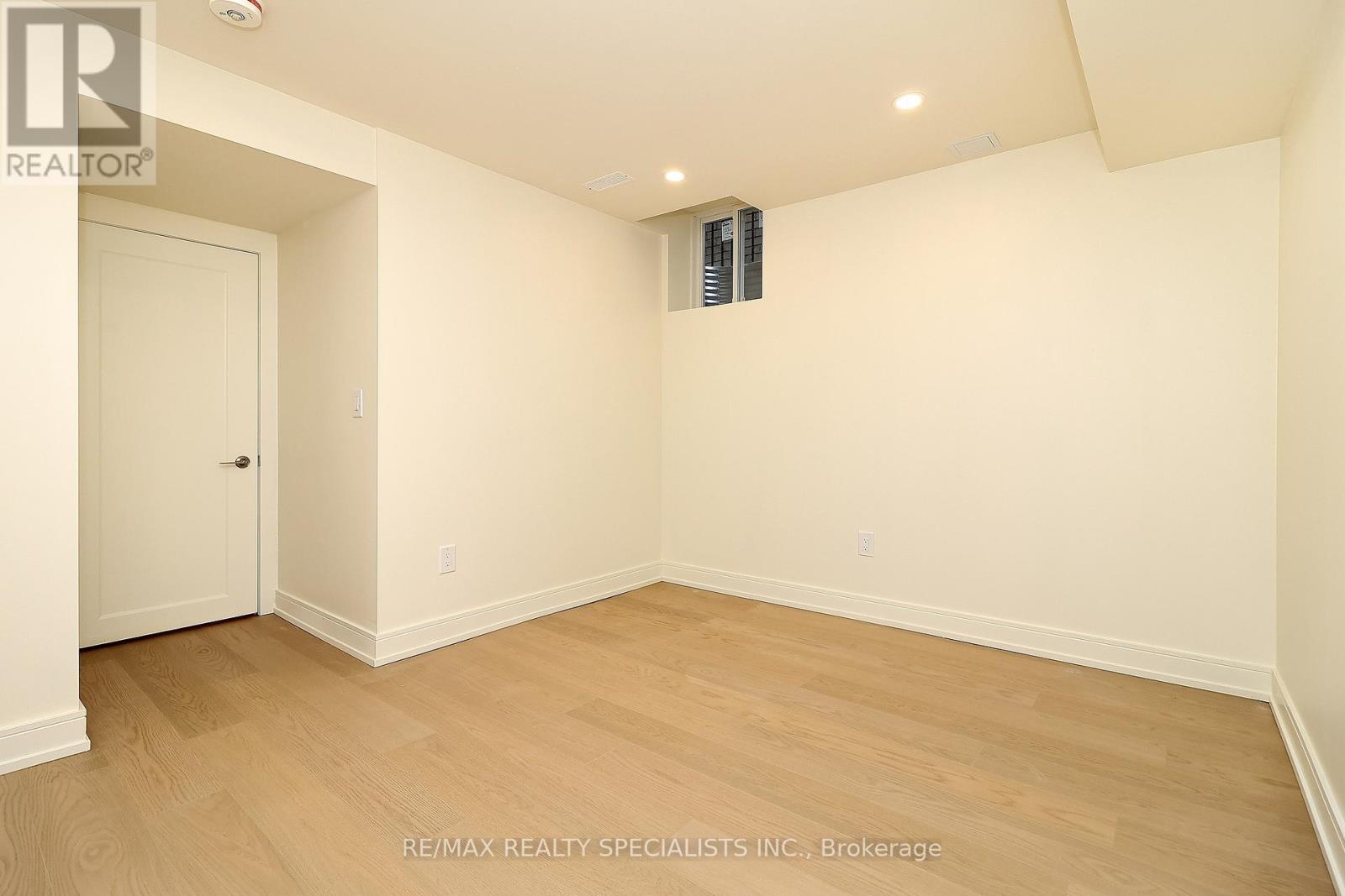 5815 Rainspring Drive, Mississauga, Ontario  L5M 6X6 - Photo 11 - W13562162