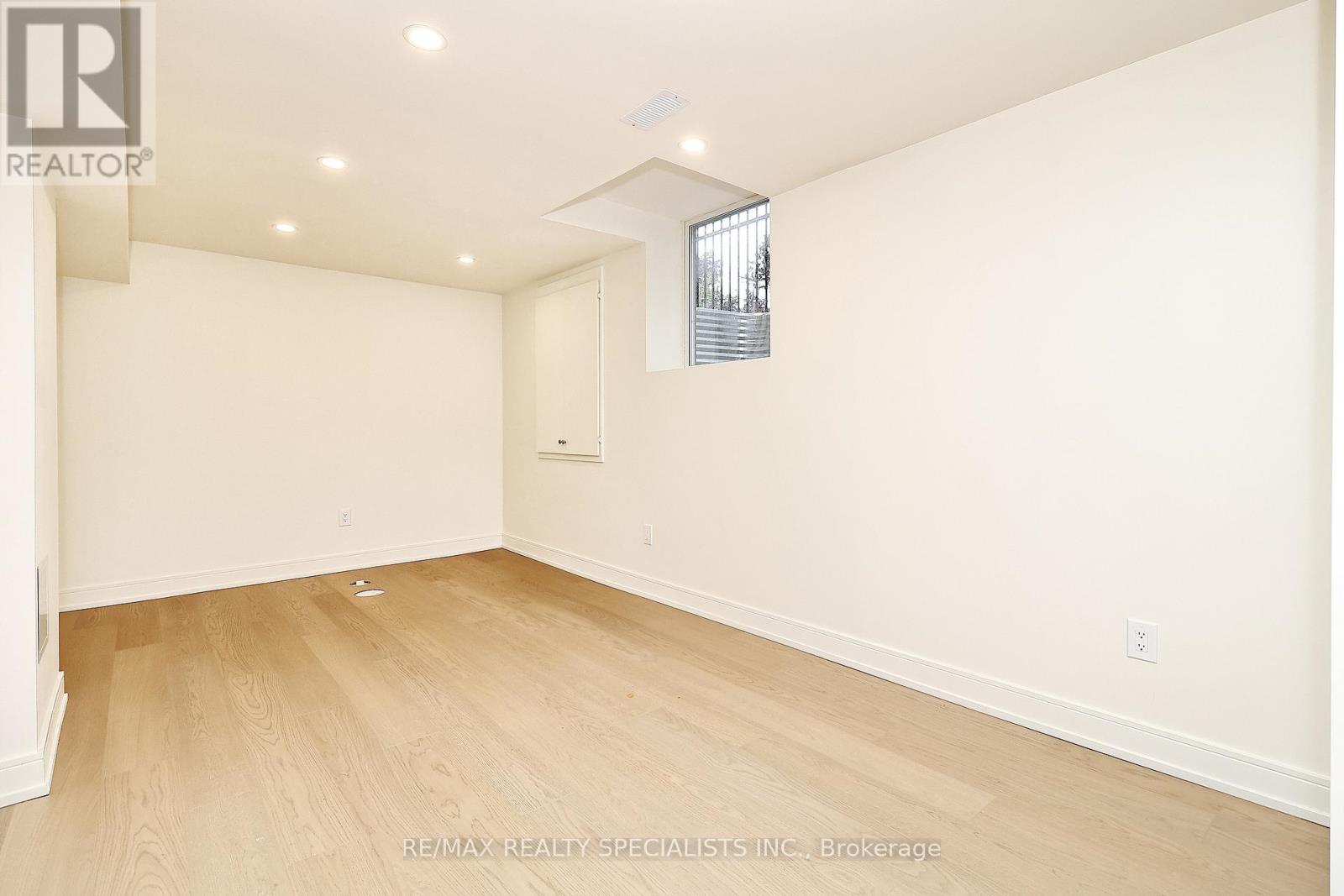 5815 Rainspring Drive, Mississauga, Ontario  L5M 6X6 - Photo 15 - W13562162