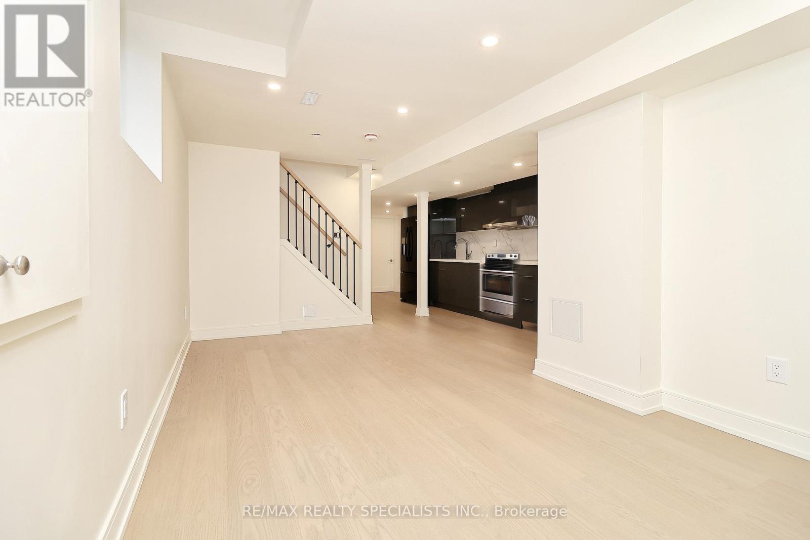 5815 Rainspring Drive, Mississauga, Ontario  L5M 6X6 - Photo 16 - W13562162