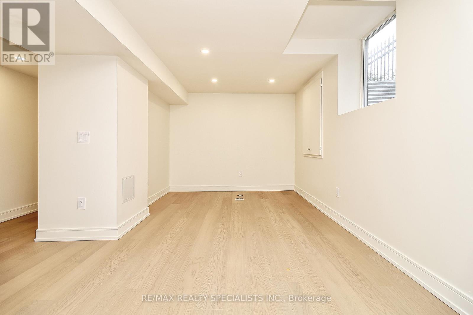 5815 Rainspring Drive, Mississauga, Ontario  L5M 6X6 - Photo 19 - W13562162