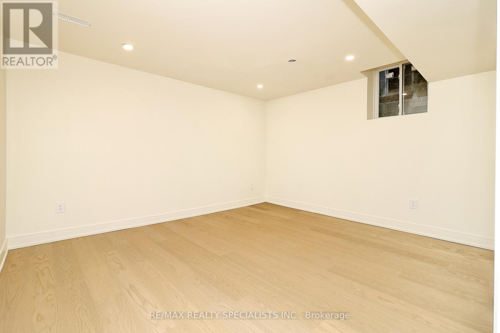 5815 Rainspring Drive, Mississauga, Ontario  L5M 6X6 - Photo 6 - W13562162