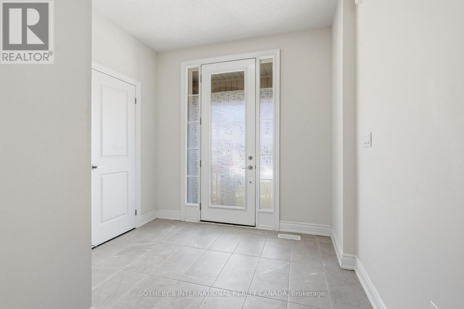 32 Bermondsey Way, Brampton, Ontario  L6Y 6K9 - Photo 3 - W13562188