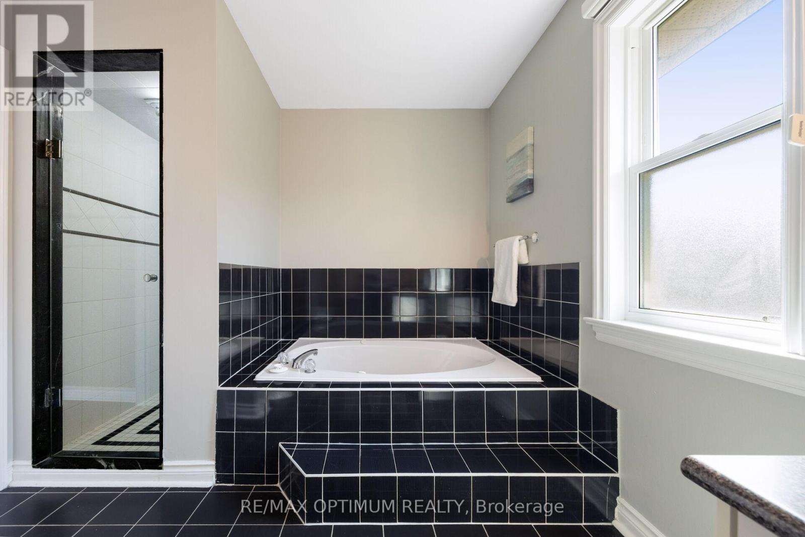 5859 Riverside Place, Mississauga, Ontario  L5M 4X1 - Photo 30 - W13562228