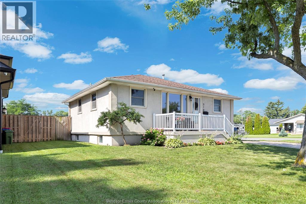 310 Laurier Drive, Lasalle, Ontario  N9J 1L9 - Photo 3 - 26016832