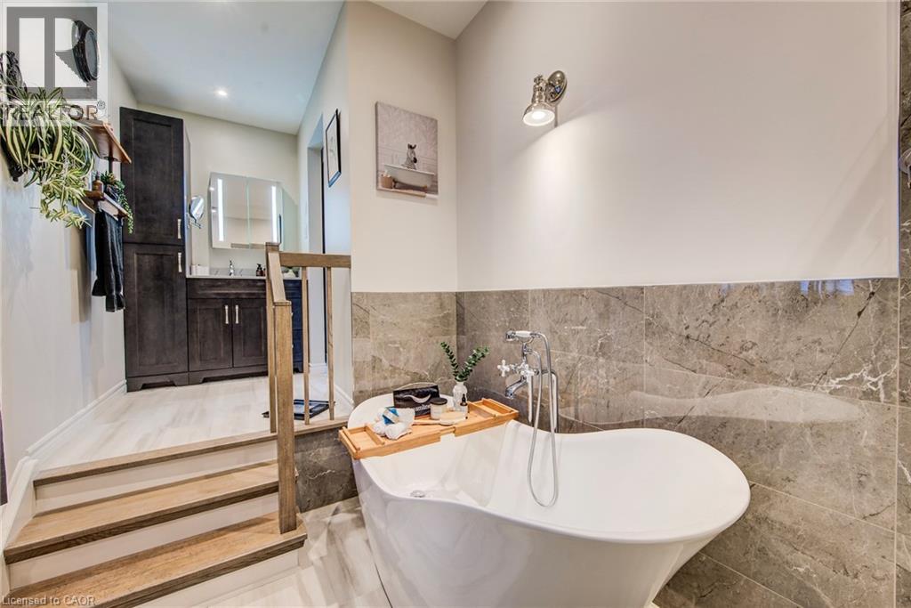 110 Glencliffe Court, Kitchener, Ontario  N2B 3X1 - Photo 26 - 40845636