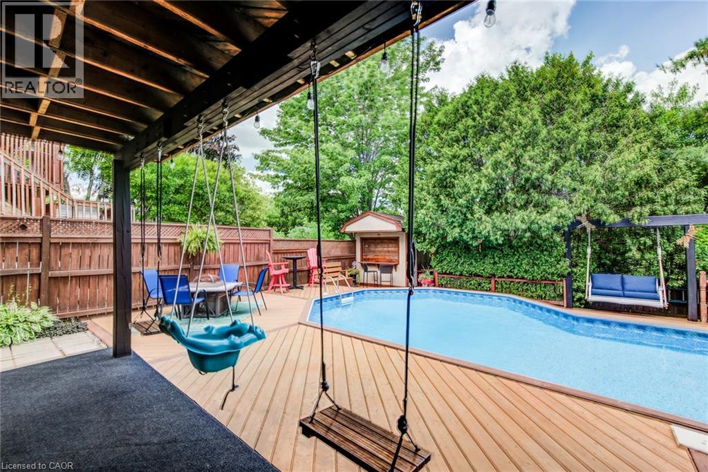 110 Glencliffe Court, Kitchener, Ontario  N2B 3X1 - Photo 39 - 40845636