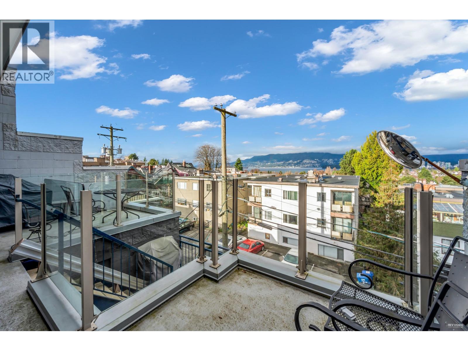 101, 201, PH 2065 W 4TH AVENUE, Vancouver