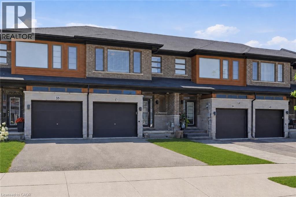 37 Greenwich Avenue, Stoney Creek, Ontario  L8J 0L5 - Photo 2 - 40847858