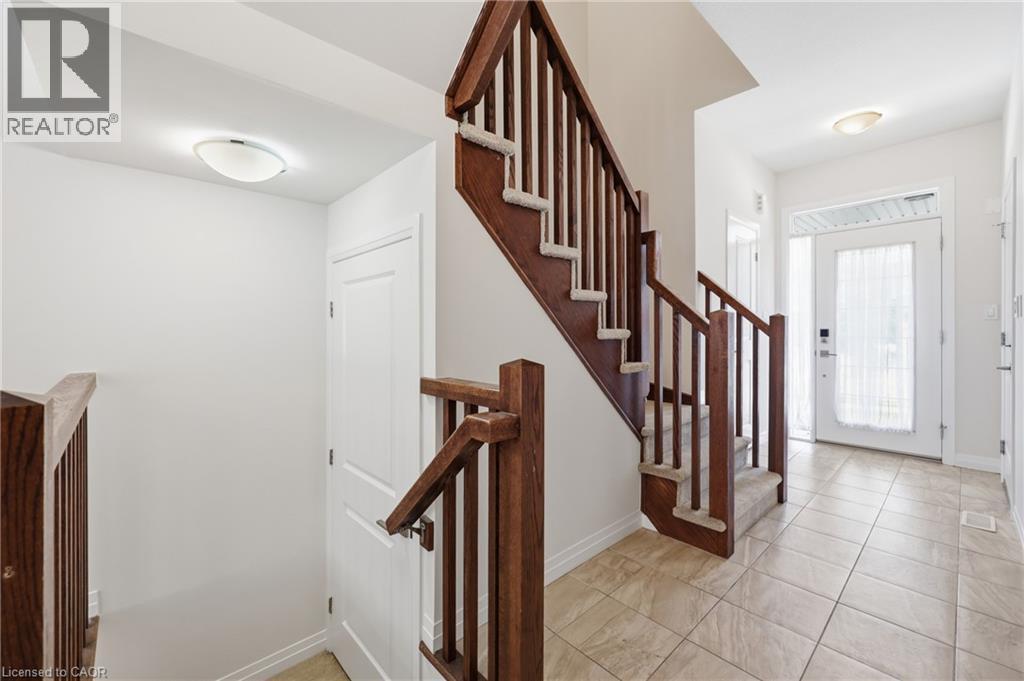 37 Greenwich Avenue, Stoney Creek, Ontario  L8J 0L5 - Photo 9 - 40847858