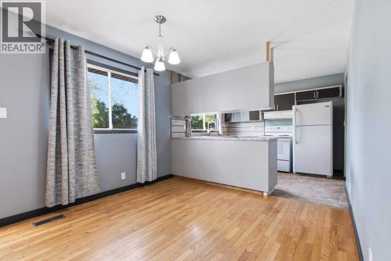 4608 CROCUS CRESCENT — photo 13