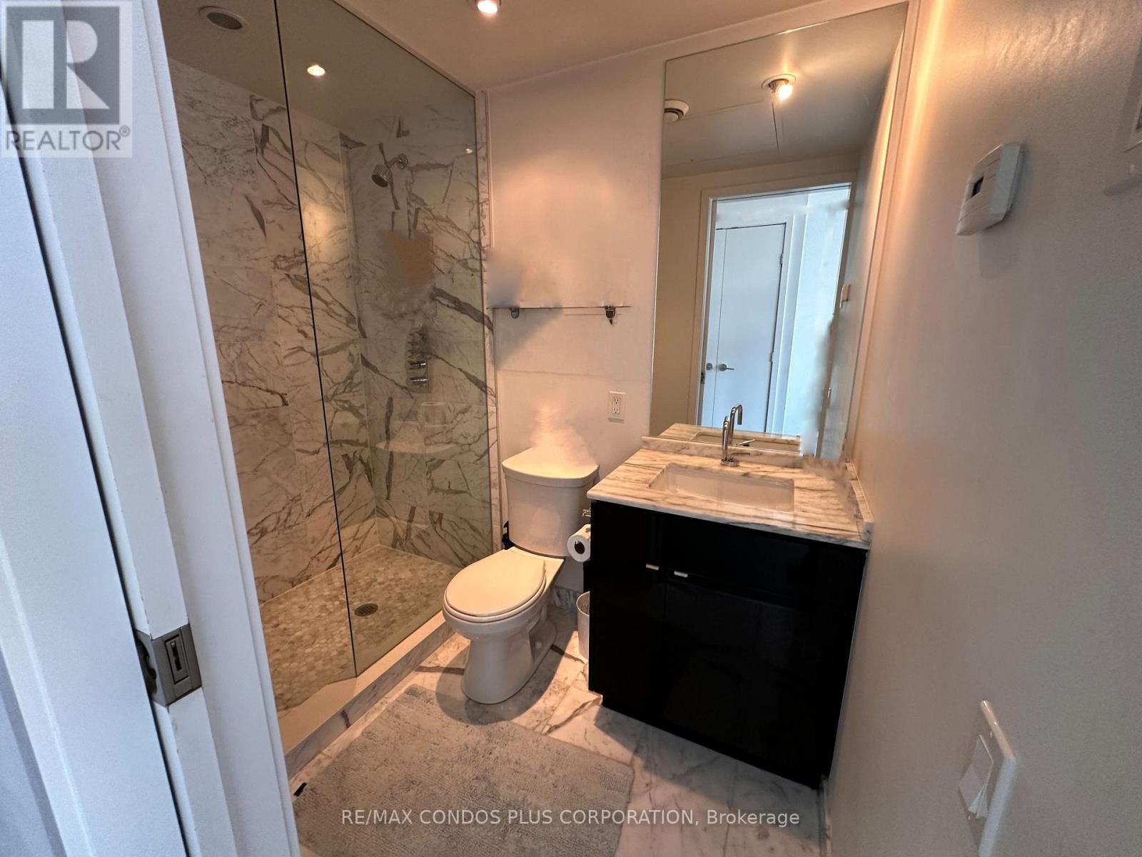 2102 - 60 Colborne Street, Toronto, Ontario  M5E 0B7 - Photo 10 - C13562292