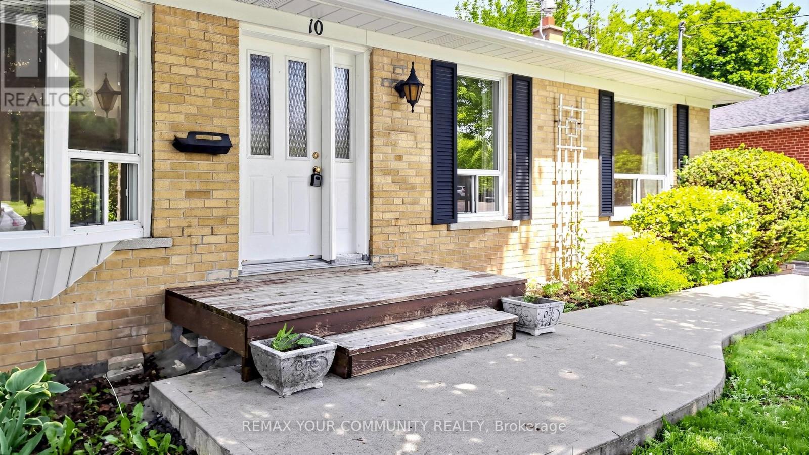 10 Winlaw Place, Markham, Ontario  L3P 2C6 - Photo 2 - N13413892