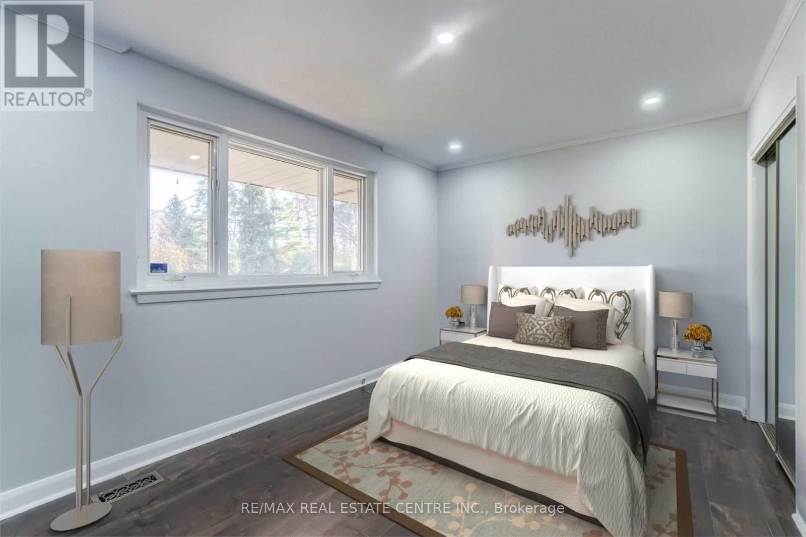 585 Indian Road N, Mississauga, Ontario  L5H 1R1 - Photo 6 - W13562344