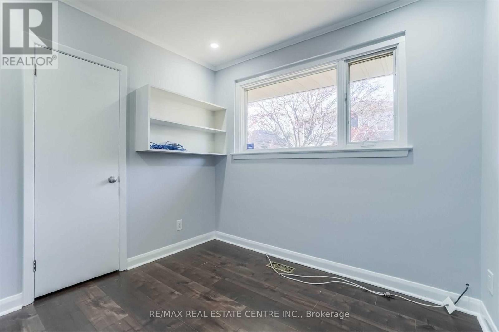 585 Indian Road N, Mississauga, Ontario  L5H 1R1 - Photo 7 - W13562344