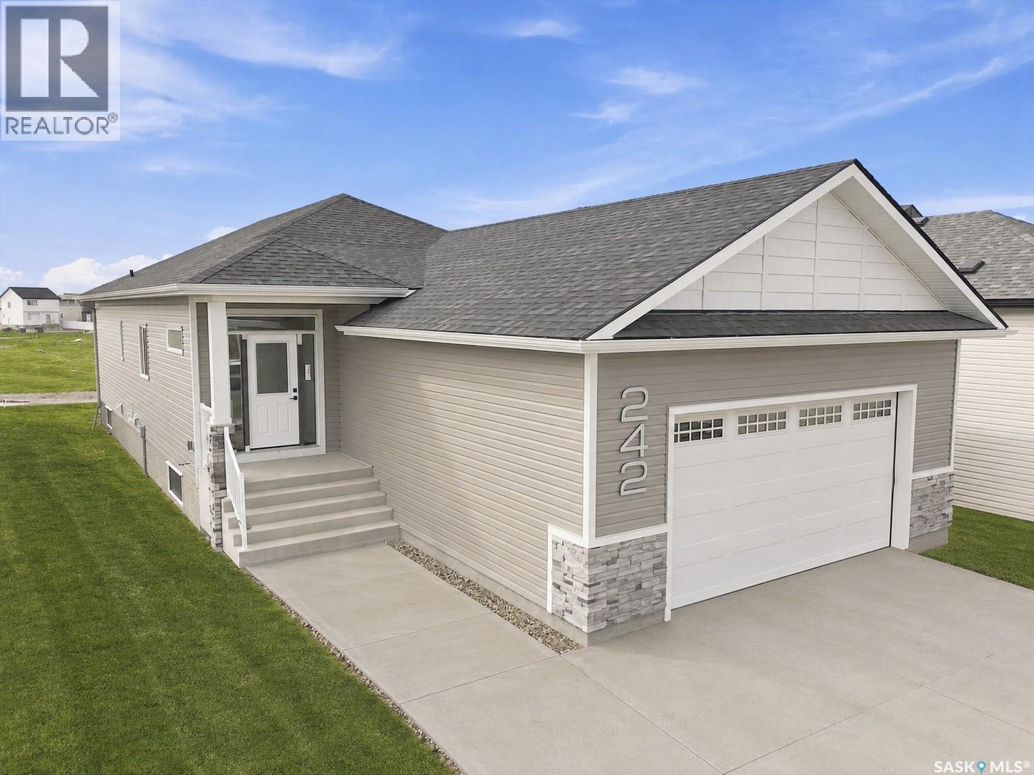 242 Doran Way, Saskatoon, Saskatchewan  S7H 4N2 - Photo 1 - SK042431