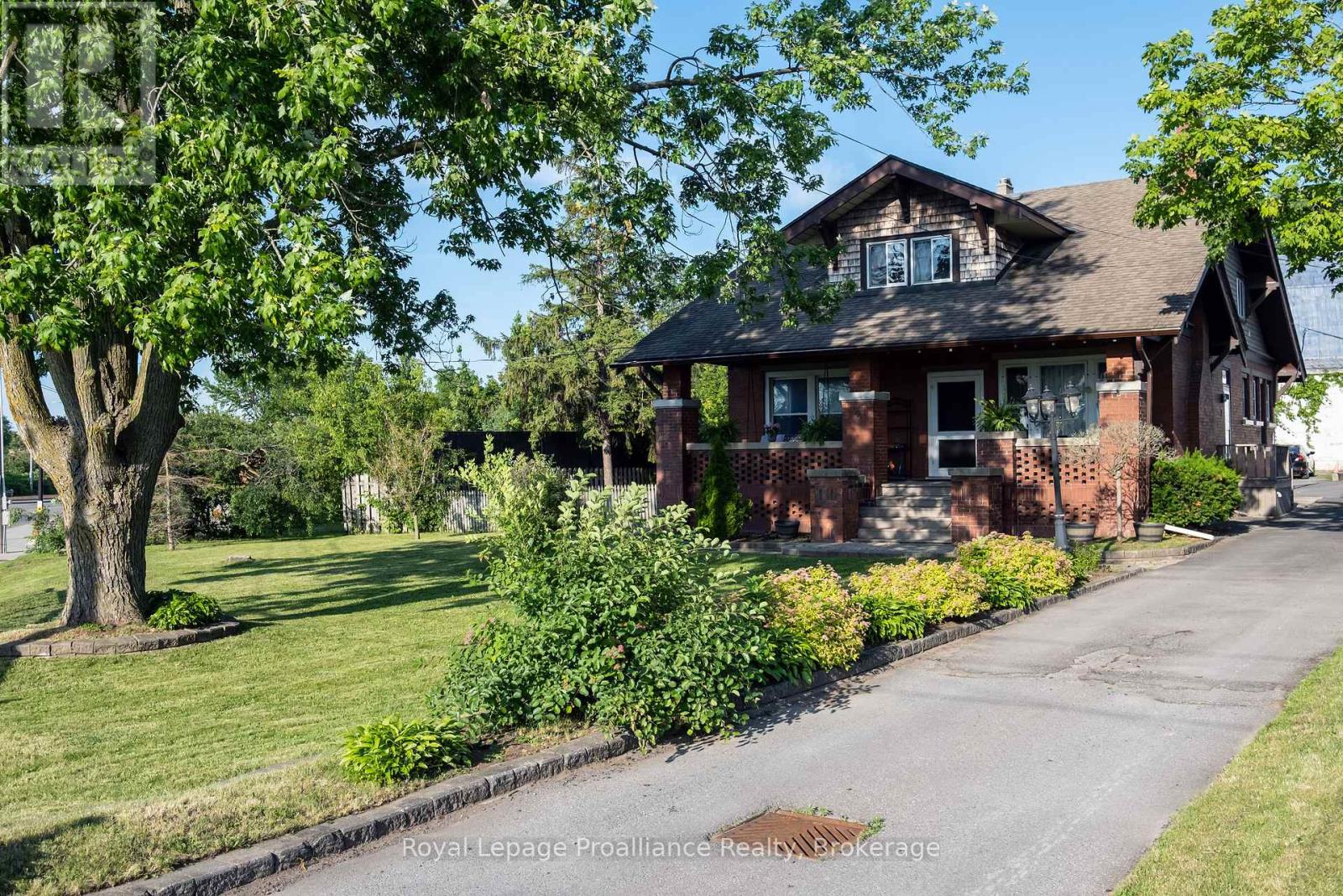 4 Highland Avenue, Belleville, Ontario  K8P 3P9 - Photo 1 - X13506362