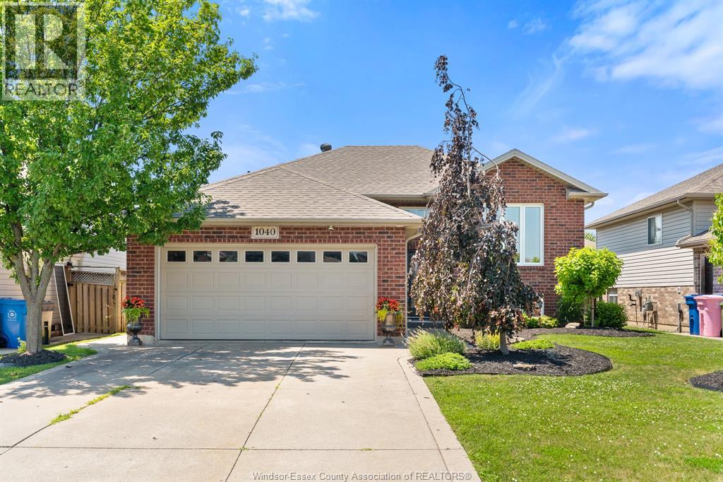 1040 KING LOUIS STREET, Lakeshore, Ontario