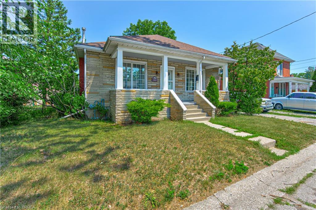 11 Hamilton Avenue, Brantford, Ontario  N3S 6Z4 - Photo 2 - 40844972