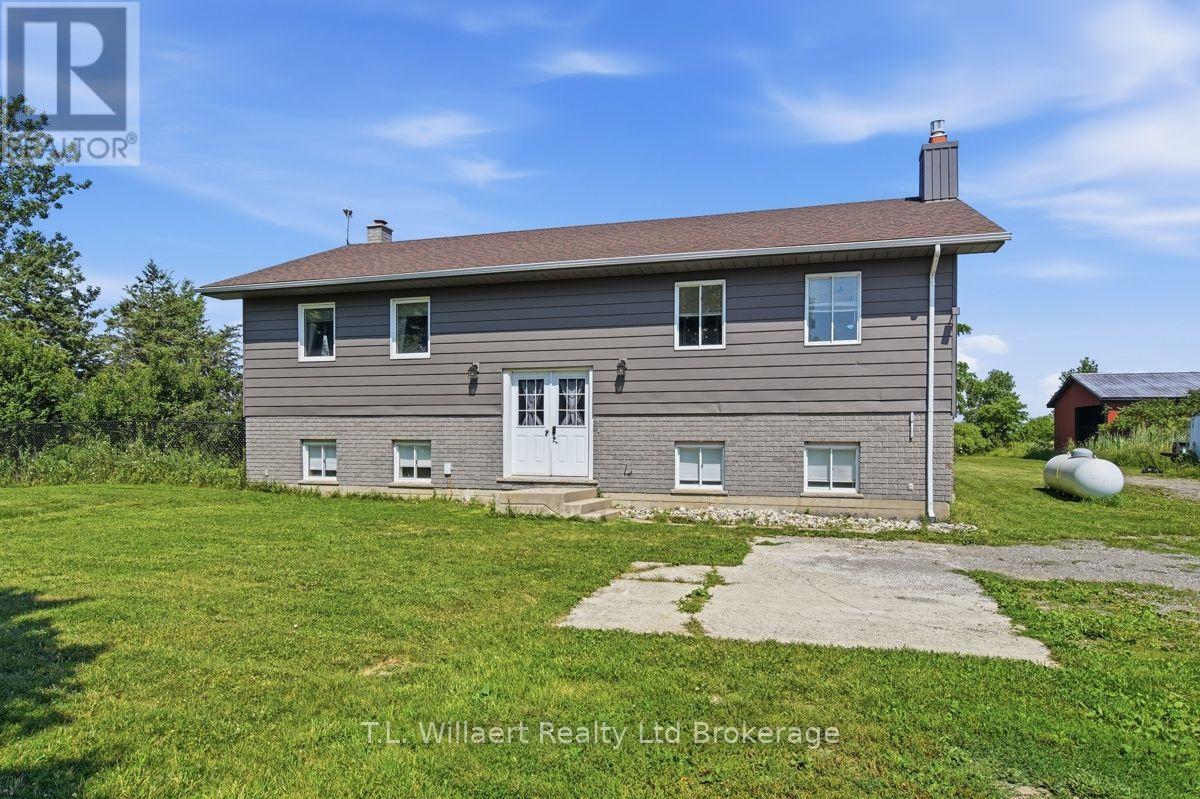 25130 Argyle Line, West Elgin, Ontario  N0L 2P0 - Photo 6 - X12892632