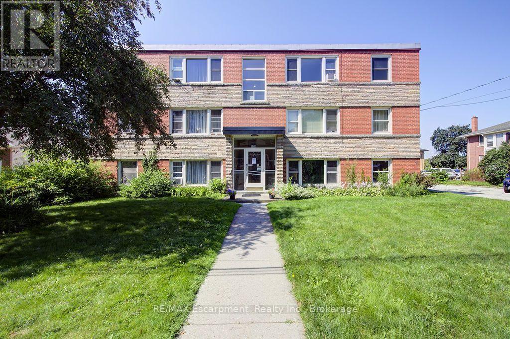 102 - 830 Robinson Street, Burlington, Ontario  L7R 2L5 - Photo 2 - W13562494