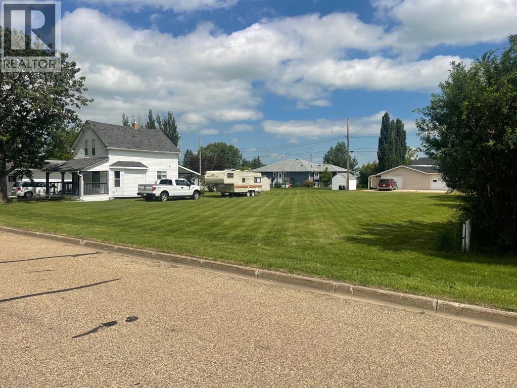 5209 49 Street, Daysland, Alberta  T0B 0G3 - Photo 2 - A2329244