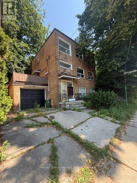 832 Davenport Road, Toronto, Ontario M6G 2B6 - Photo 1 - C13562374