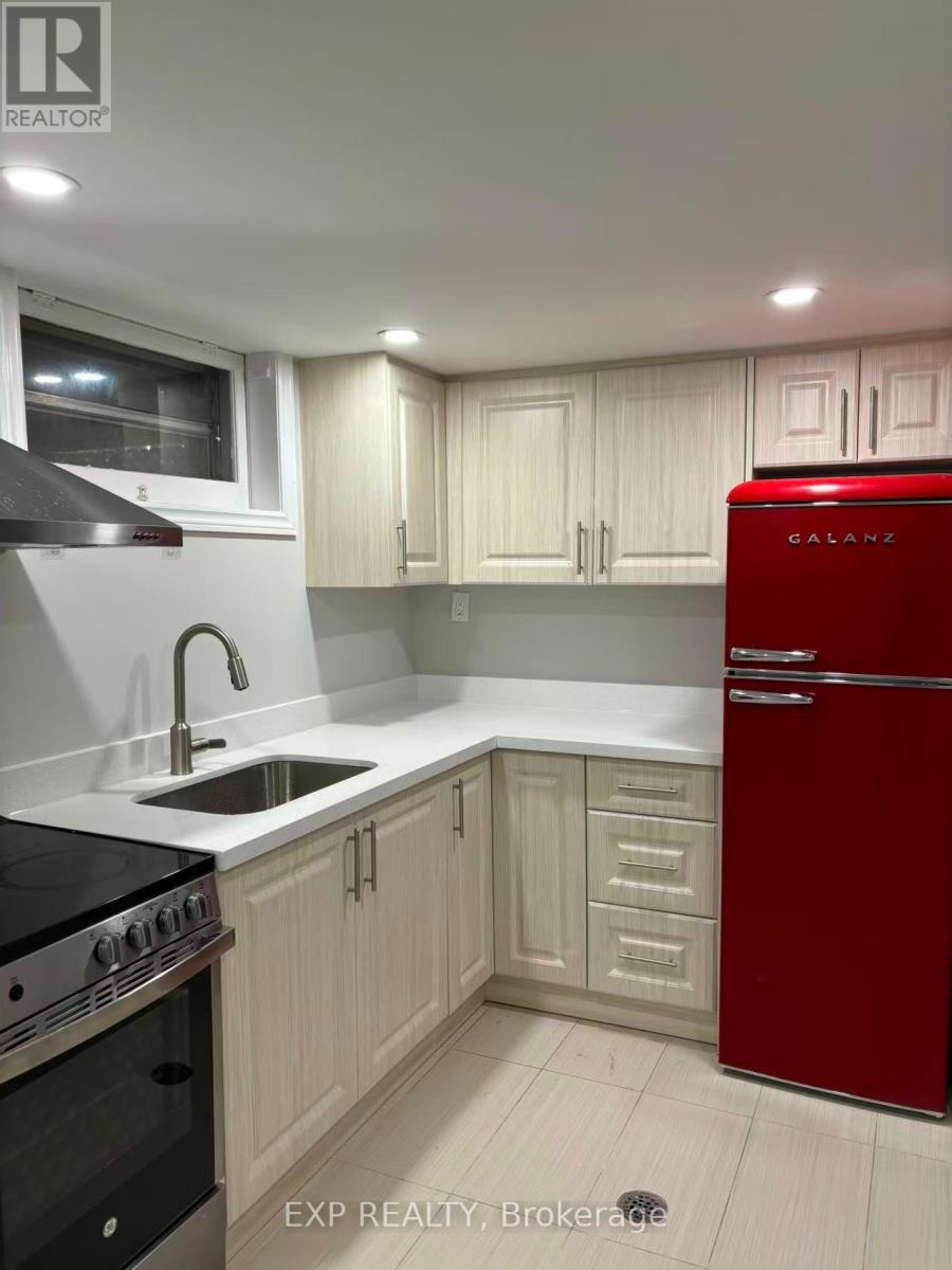 LOWER - 6 MID PINES (LOWER) ROAD, Toronto (Woburn)