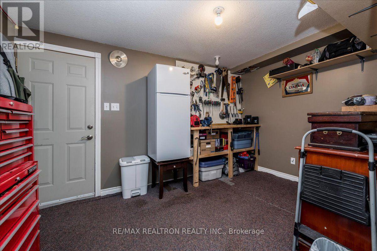 34 O'shaughnessy Crescent, Barrie, Ontario  L4N 7L8 - Photo 23 - S13562598