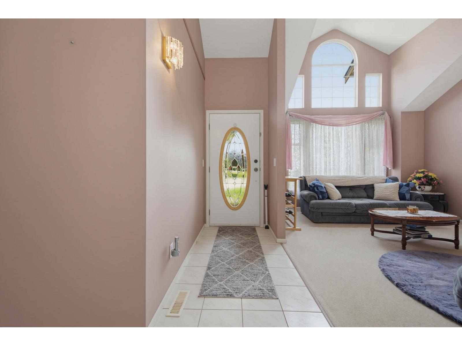 19128 63 Avenue, Surrey, British Columbia  V3S 8G7 - Photo 4 - R3140906