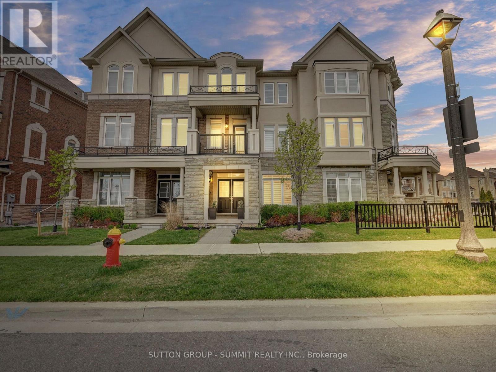 3048 GEORGE SAVAGE AVENUE, Oakville (GO Glenorchy)