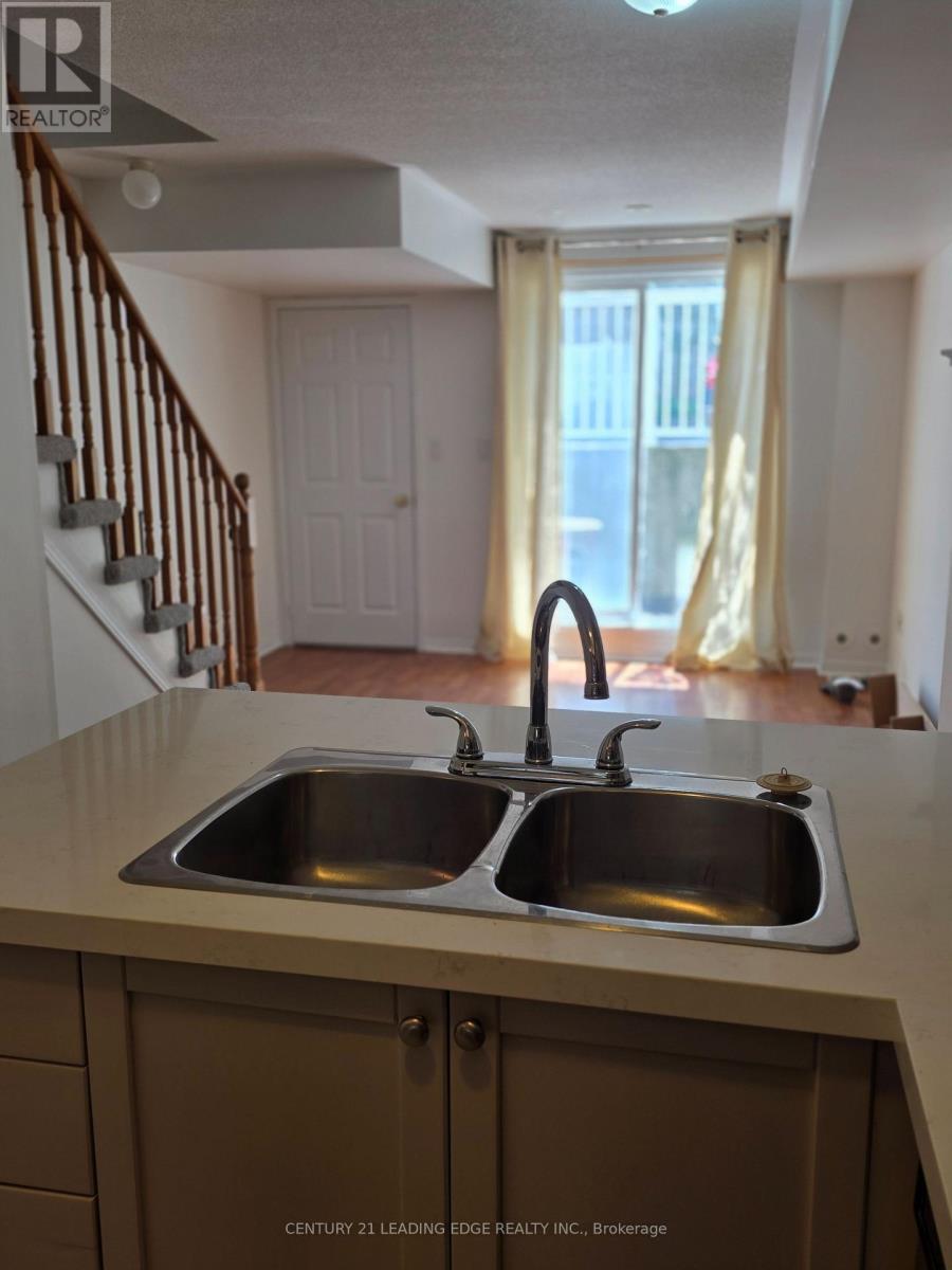 88 - 65 Turntable Crescent, Toronto, Ontario  M6H 4K8 - Photo 13 - W13562472