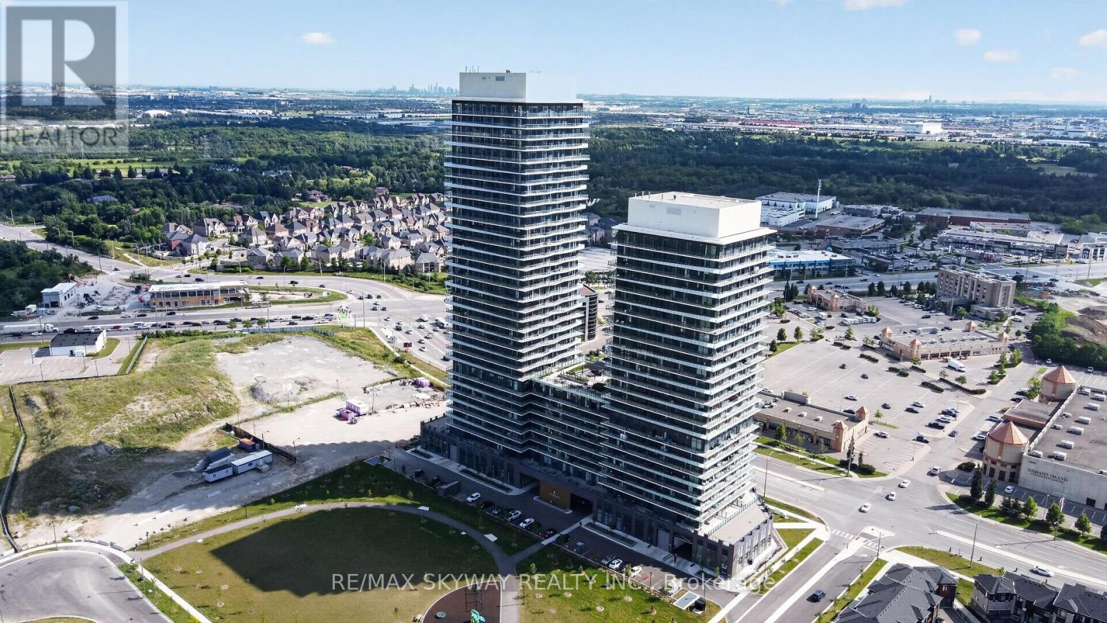 521 - 15 SKYRIDGE DRIVE, Brampton (Bram East)