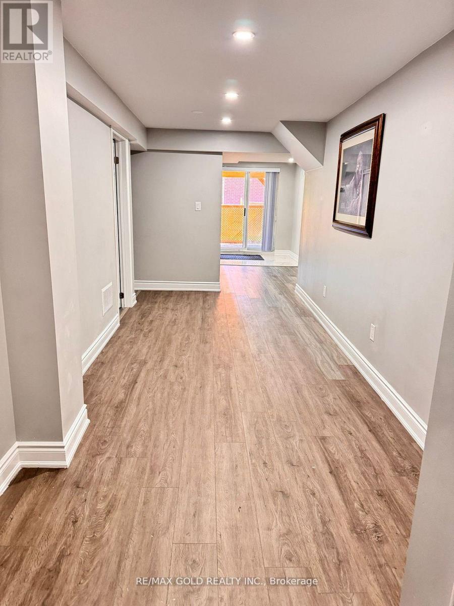4 Gollop Crescent, Halton Hills, Ontario  L7G 5N9 - Photo 15 - W13562564