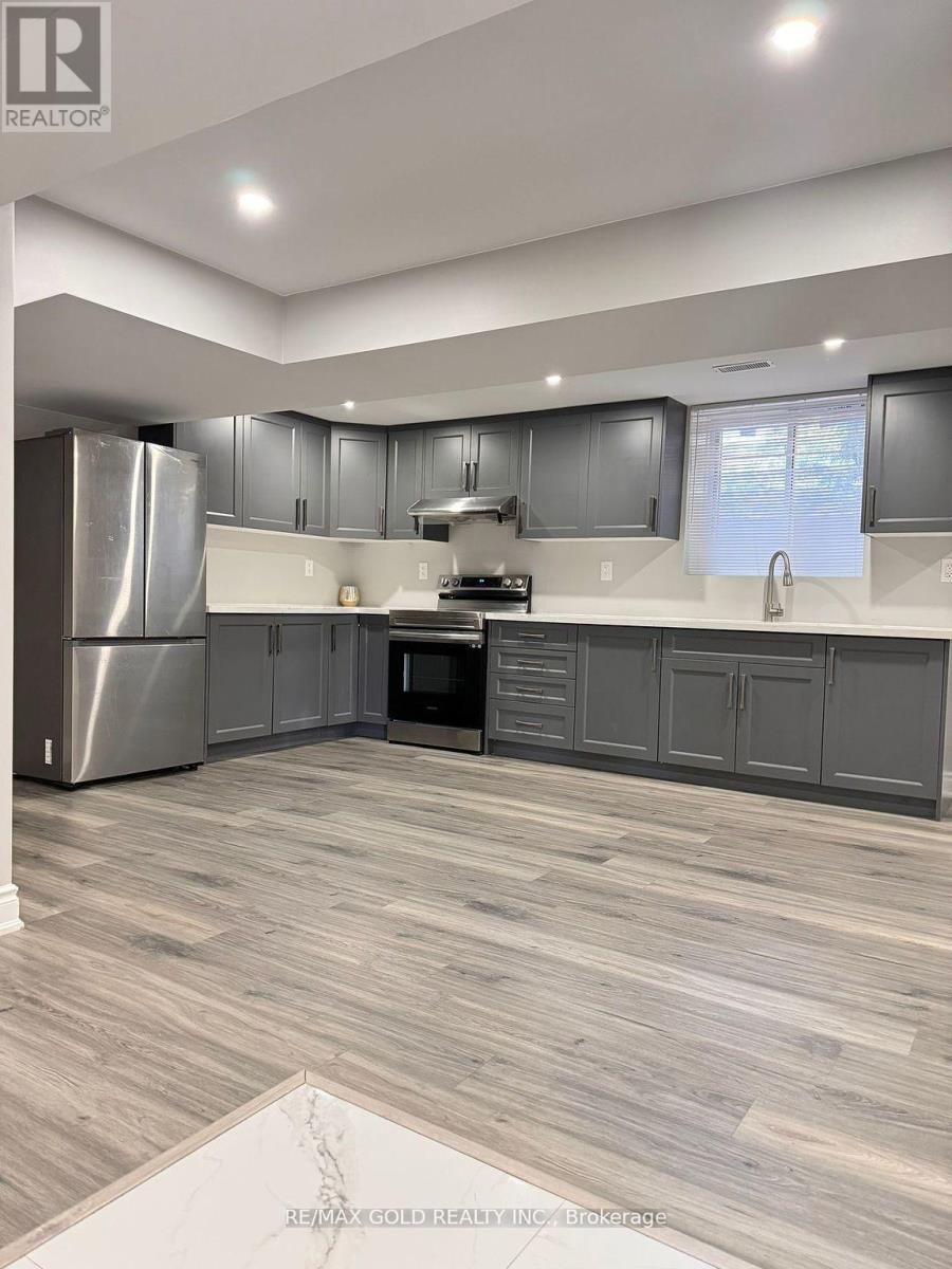 4 Gollop Crescent, Halton Hills, Ontario  L7G 5N9 - Photo 4 - W13562564
