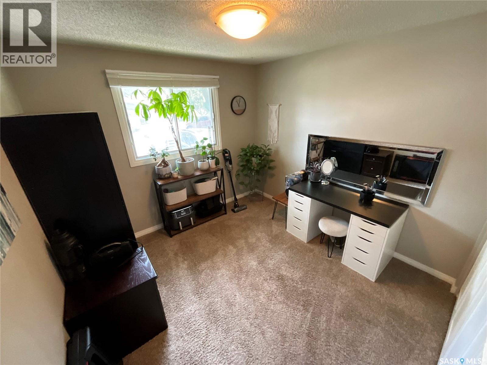 10 Mackenzie Crescent, Regina, Saskatchewan  S4N 5G5 - Photo 16 - SK042538