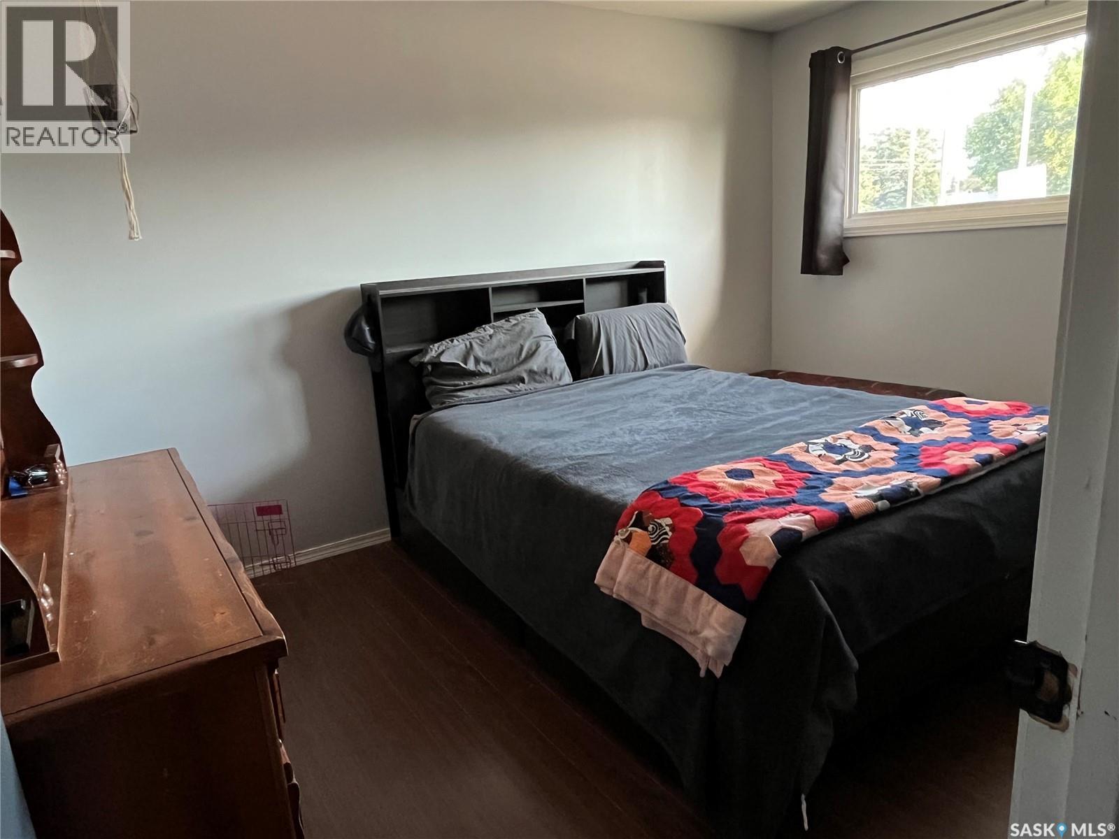 1145 9th Avenue Sw, Moose Jaw, Saskatchewan  S6H 5X6 - Photo 7 - SK042534